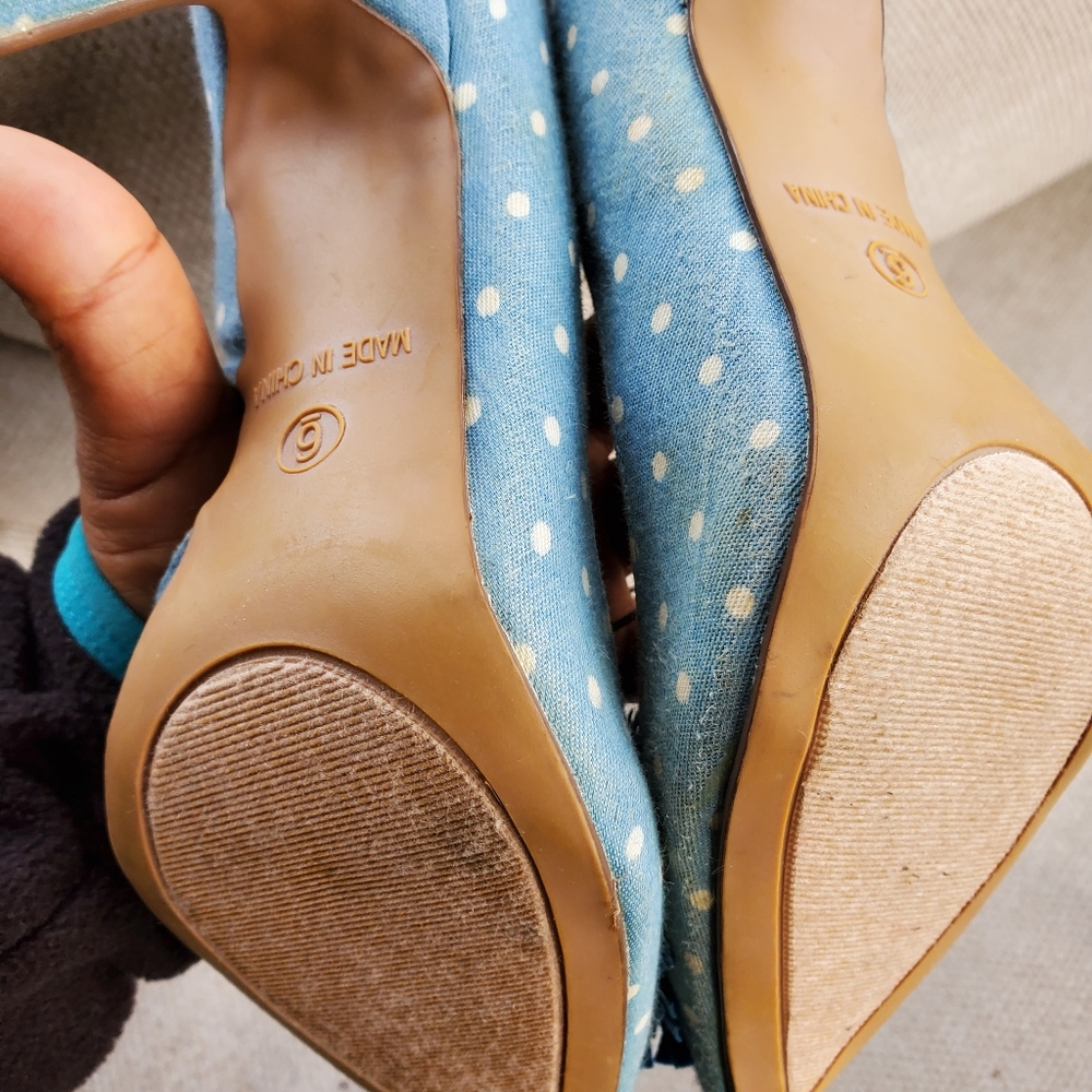 Shoes - Picture 5 of 5